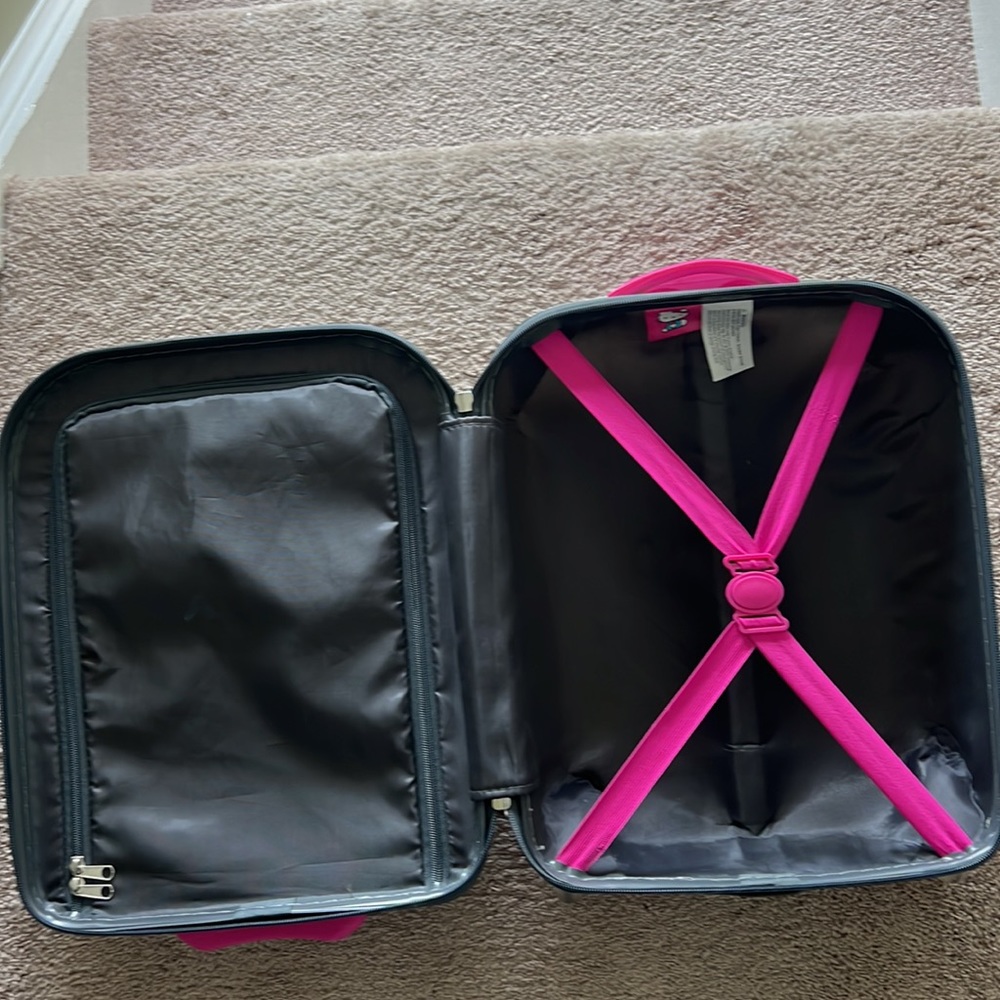 Hello kitty suitcase - Picture 4 of 5